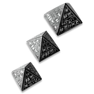 Pyramides en basalte