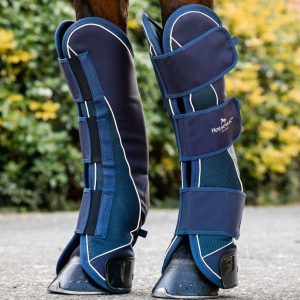 ddhtm0-b000-horseware-signature-travel-boots-navy-front-boots_sue0kuzg72xbrfze.jpgv1753134432 Protections de transport Horseware Signature