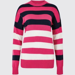 ladies-crew-neck-sweater-cerise-aranmore-427627-1_41238391-2c27-4bbf-9fc3-a0c85b9613b3.jpgv1715166695 Pull à col ras du cou Aranmore - Cerise